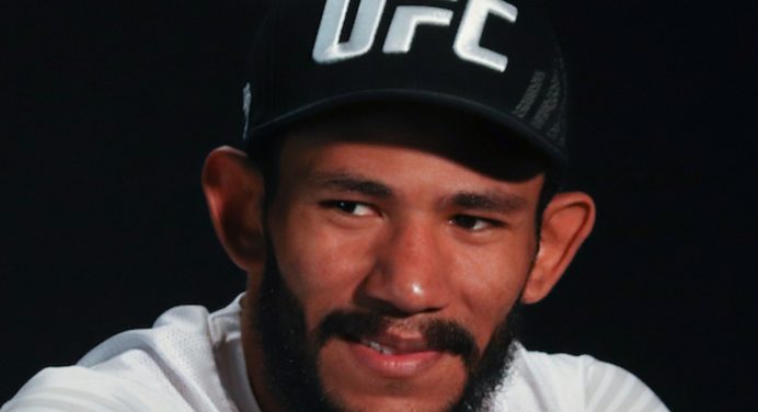 Rafael Alves projeta entrar no top-15 do UFC e desafia Fiziev: “Vou vingar Dos Anjos”