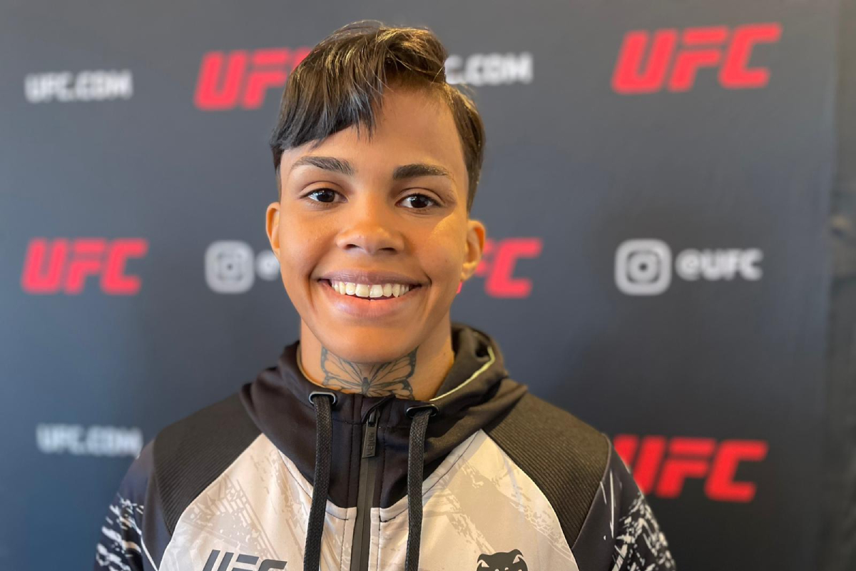 Mesmo aos 20 anos, Iasmin Lucindo destaca experiência antes de estrear no UFC