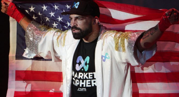 Ex-UFC protagoniza briga em estúdio de televisão na Rússia; veja