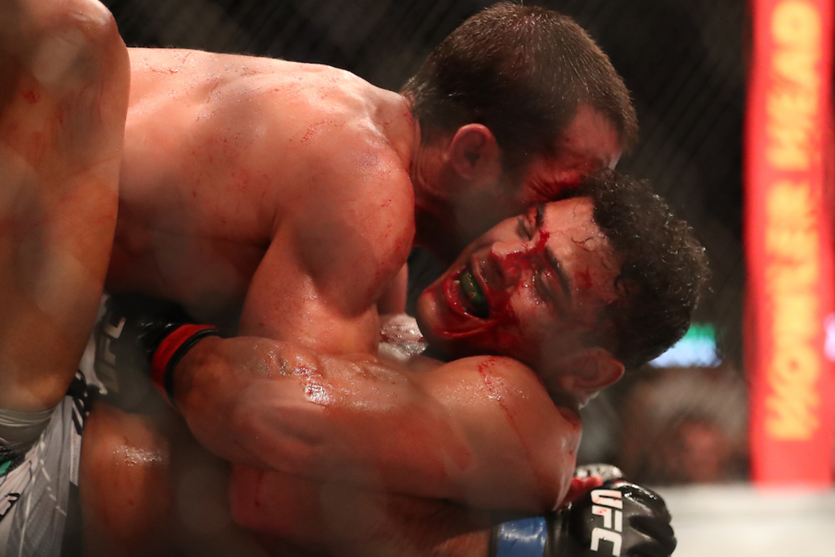 Luke Rockhold explica banho de sangue em Paulo Borrachinha no UFC 278