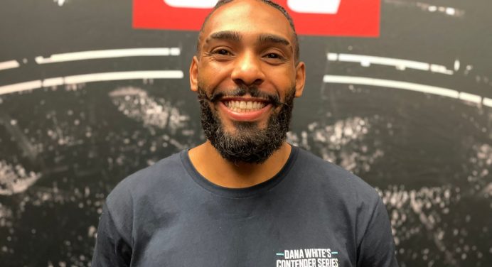 Recém-contratado pelo UFC, brasileiro faz planos e se compara a Mike Tyson