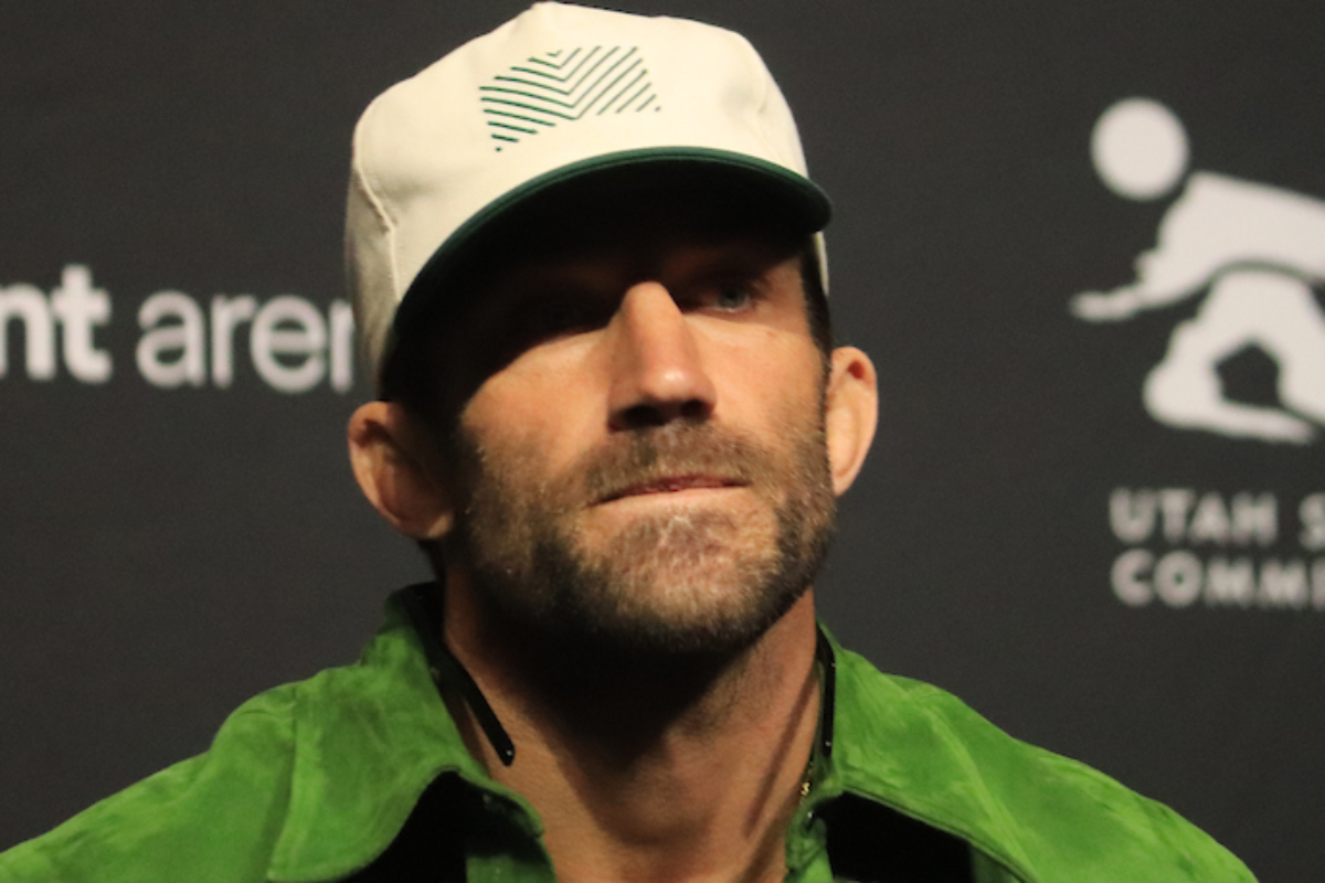 Aposentado, ex-campeão do UFC indica possível retorno aos esportes de combate