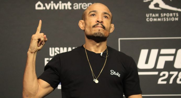 Aposentado, José Aldo recebe homenagem de rivais no UFC