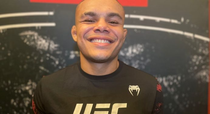 Nikolas Motta destaca aprendizado após derrota na estreia no UFC