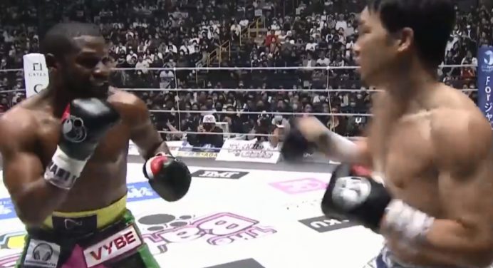 Mayweather nocauteia astro do MMA japonês em luta de exibição no boxe; veja