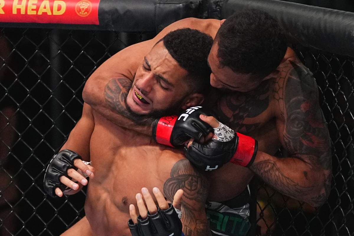 Joanderson ‘Tubarão’ finaliza estreante e desafia Dan Ige para lutar no UFC Rio