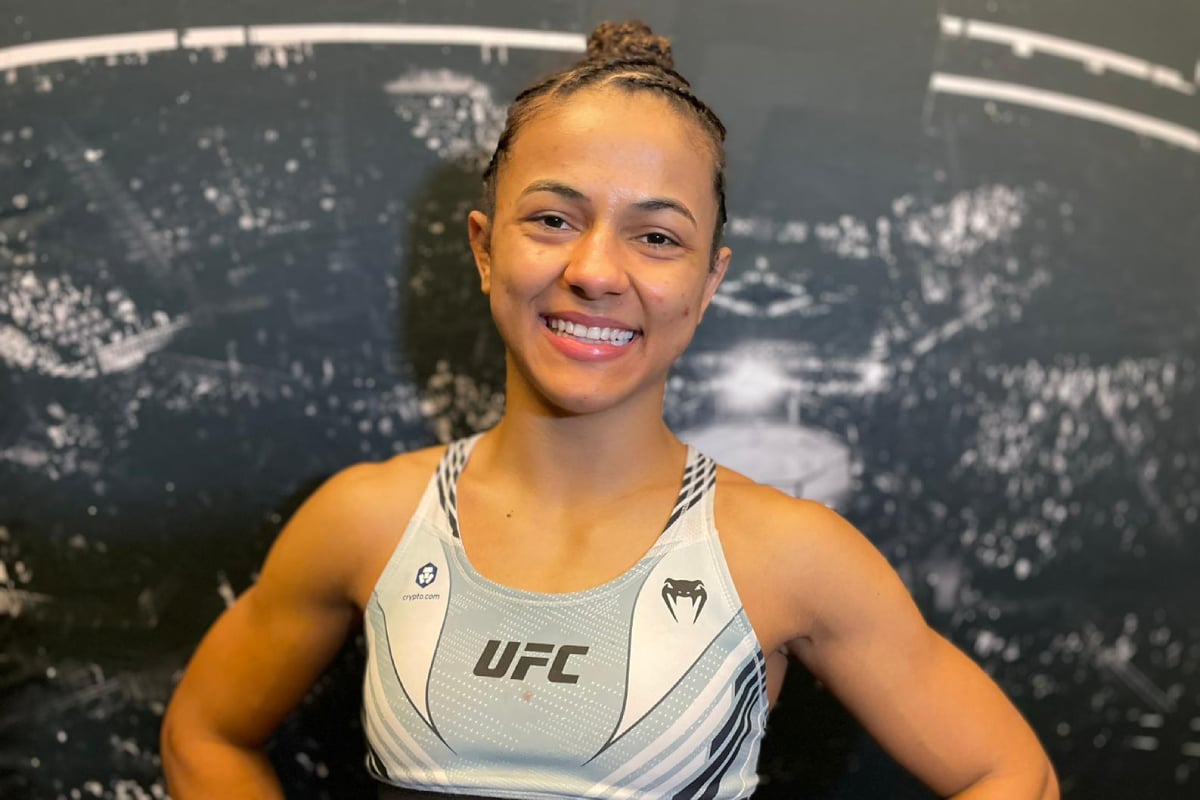 Natália Silva manda recado para rivais após segunda vitória no UFC: “Cheguei”