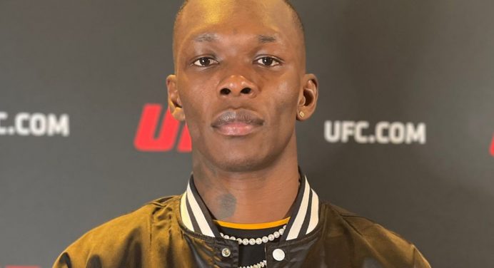 Israel Adesanya reforça relação hostil com Alex ‘Poatan’: “Não gostamos um do outro”