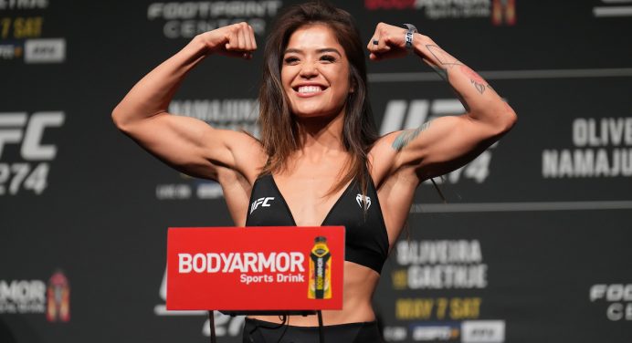 Tracy Cortez corta o cabelo e consegue bater o peso para luta principal do UFC Denver; veja