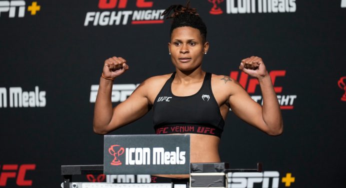 Tamires Vidal supera falta de apoio em casa e realiza sonho de estrear no UFC