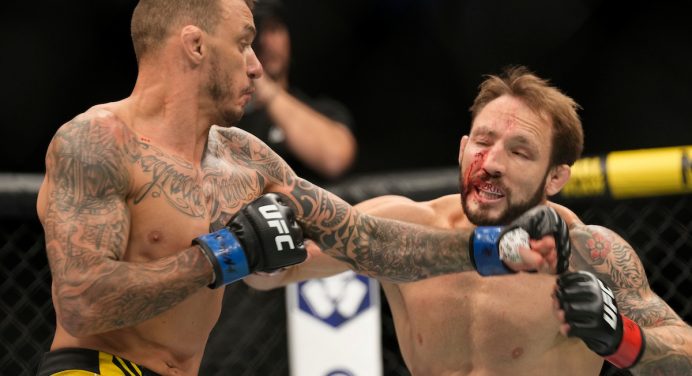 ‘Moicano’ domina parceiro de treino de Adesanya e finaliza no primeiro round