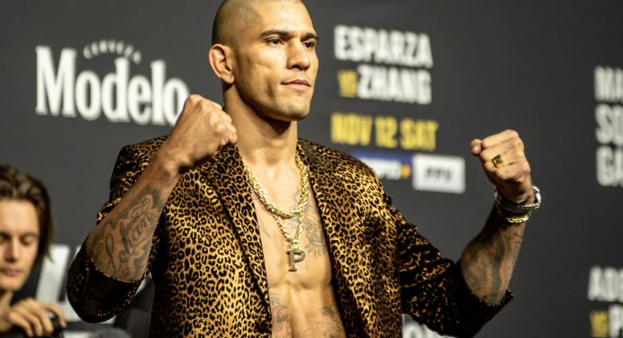 Alex ‘Poatan’ afirma que sua ascensão no UFC mexeu com o psicológico de Adesanya