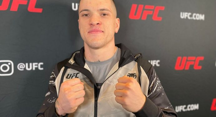 Turman exalta ajuda de ‘Poatan’ e Glover em camp para o UFC 281: “Muito sortudo”