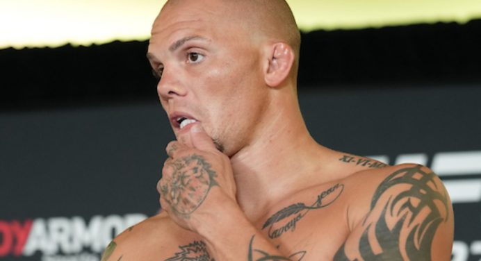 Smith aceita ajudar Hill em luta pelo cinturão do UFC: “Tenho experiência contra Glover”