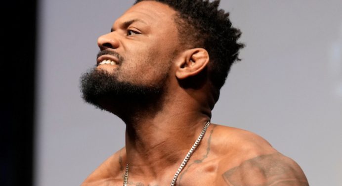 Veterano do UFC dedica vitória para Anthony Johnson: “Sempre estará no meu coração”