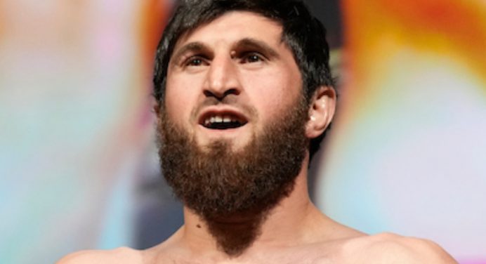 Magomed Ankalaev vence Rakic no UFC 308 e desafia Poatan: “Pare de correr de mim”