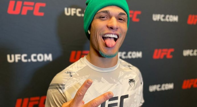 Em má fase, Daniel Miojo minimiza pressão por emprego no UFC: “Viram algo em mim”