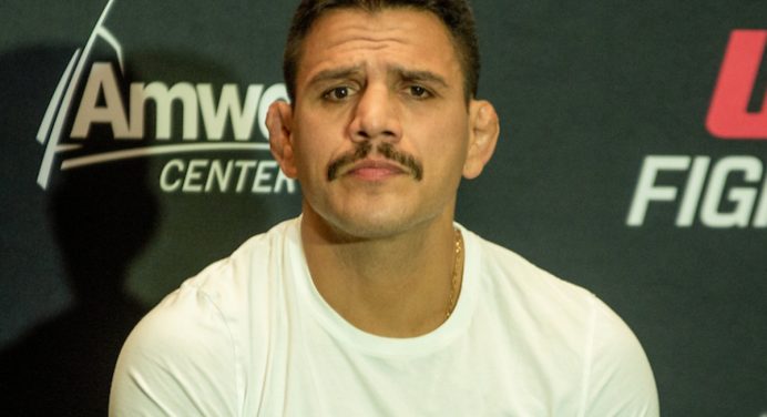 Rafael Dos Anjos coloca experiência de ex-campeão à prova no UFC Orlando