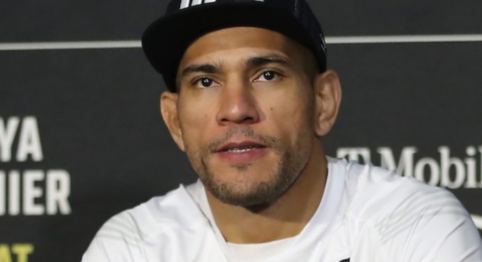 Poatan critica reação de Adesanya após vitória de Edwards sobre Usman