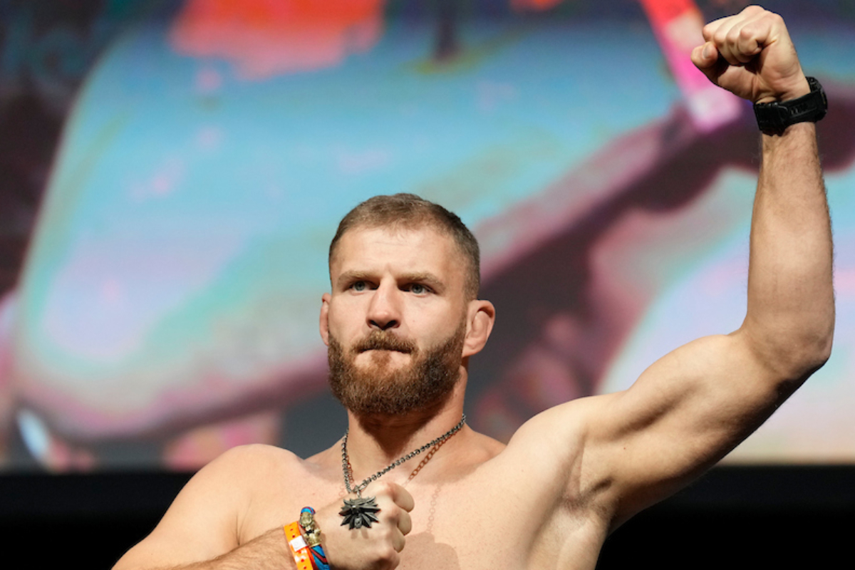 Jan Blachowicz promete ‘corrigir’ cenário com reconquista de título do UFC
