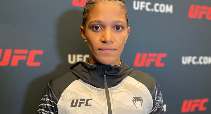 Gabriella Fernandes tira lições de compatriota para estrear com o pé direito no UFC