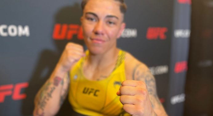 Nudez? Bate-Estaca revela detalhe inusitado que tirou sua concentração em derrota no UFC; entenda