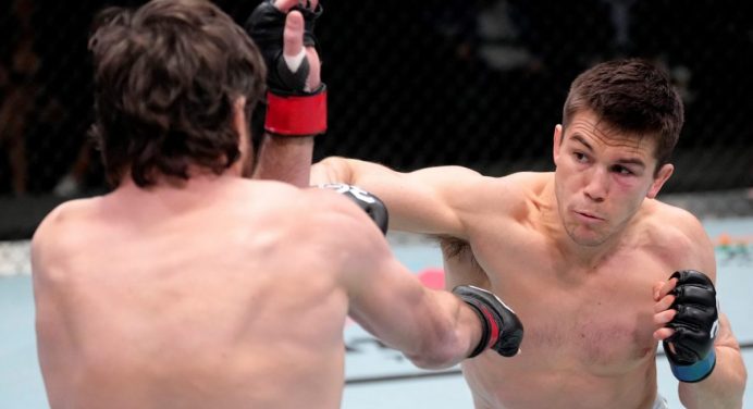 Em duelo de gerações, Hernandez vence Jim Miller por decisão unânime no UFC Vegas 69