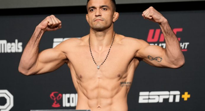 De olho no top 10, André Sergipano busca manter invencibilidade no UFC