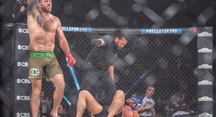 Fedor Emelianenko é nocauteado no 1º round e confirma aposentadoria do MMA