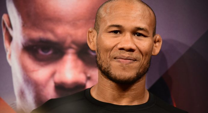 Ex-parceiro de treino aposta em nocaute de Jacaré sobre Belfort: “Mão pesada”