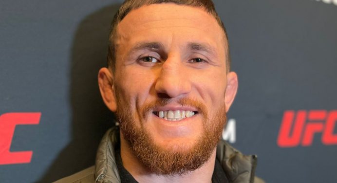 Merab Dvalishvili promete dar ‘lição de humildade’ em Petr Yan: “Não é boa pessoa”