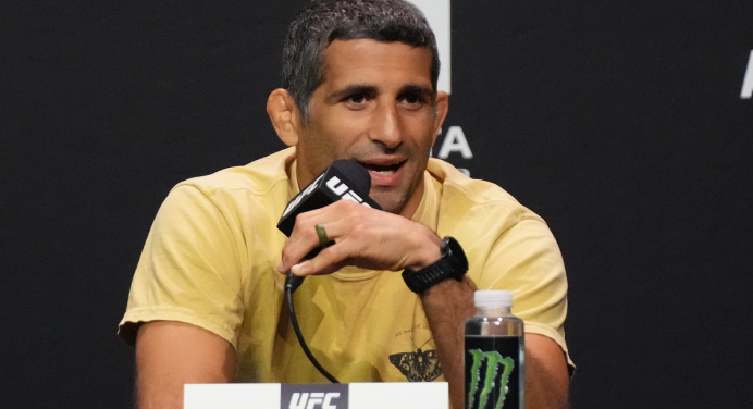 Beneil Dariush projeta “domínio absoluto” contra Charles Do Bronx no UFC 289