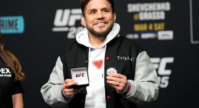 Henry Cejudo promete dedicar título ao Brasil caso vença Sterling no UFC 288