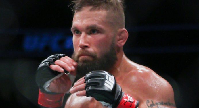 Referência! Ex-UFC tieta Vitor Belfort nos bastidores de evento de boxe; veja