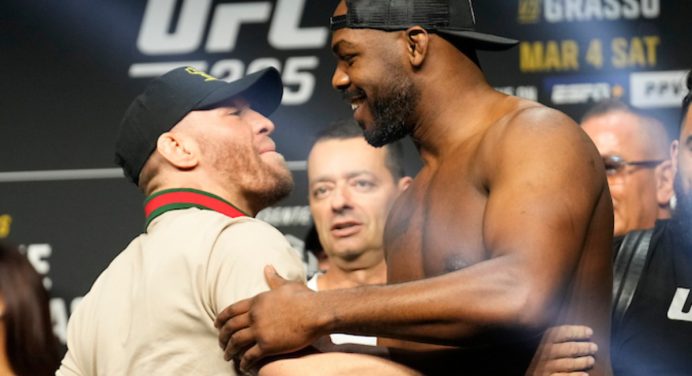 Conor McGregor exalta retorno triunfal de Jon Jones ao UFC