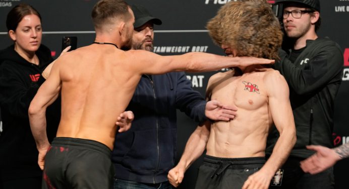Confusão! Lutadores do UFC quase brigam durante encarada em Las Vegas; veja