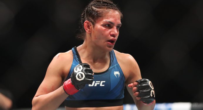 Veterana é dispensada após sofrer quinta derrota consecutiva no UFC 287