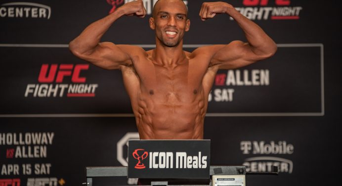 Luta principal! Edson Barboza enfrenta Sodiq Yussuf no UFC Vegas 81