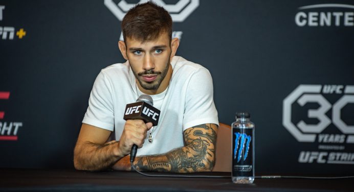 Matheus Nicolau pega dois meses de gancho médico após nocaute no UFC Kansas City