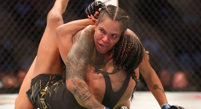 Amanda Nunes mostra empolgação para provar superioridade sobre Peña: “Dominação”