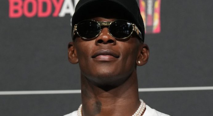 Adesanya afirma ser responsável por abrir as portas do UFC para Alex Poatan