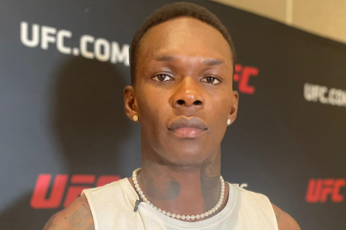 Israel Adesanya é uma das principais atrações do media day do UFC 287.