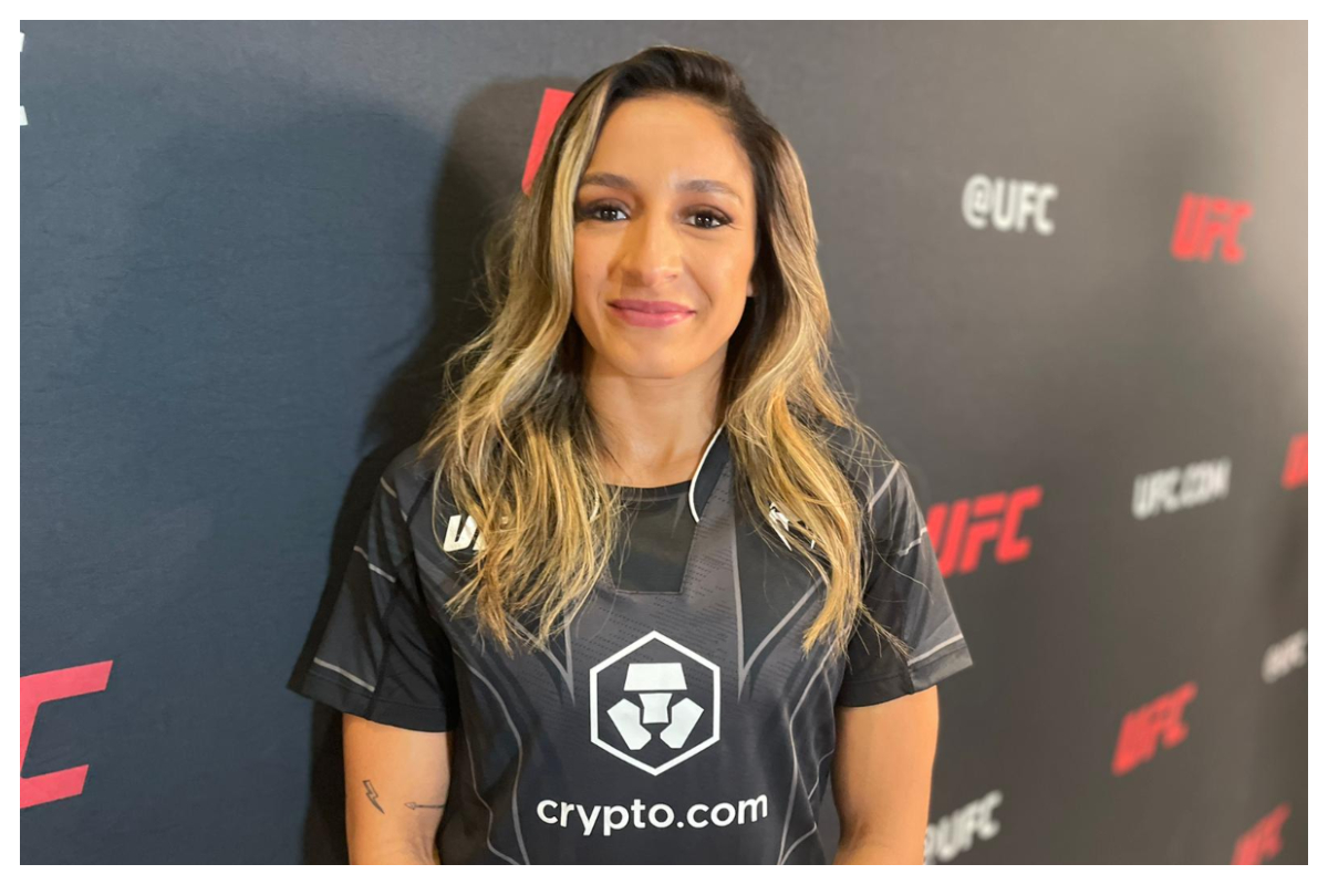 Estreante, Jaqueline Amorim atende a imprensa durante o media day do UFC 287