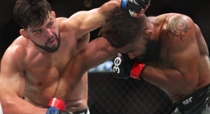 Gastelum surpreende ao desafiar rival para eliminatória pelo título dos médios do UFC