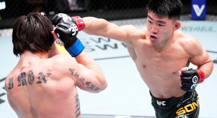 Song Yadong nocauteia Ricky Simon na luta principal do UFC Vegas 72