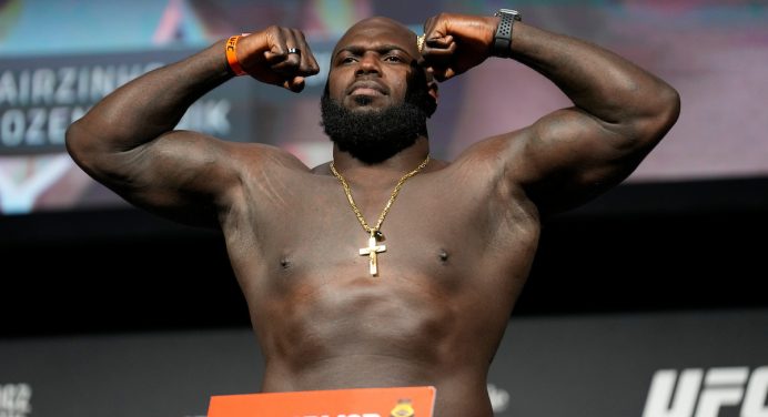 Arrasador! Ex-UFC aplica nocaute brutal e conquista título em evento de boxe; veja