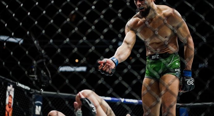 Dana critica passividade de Johnny Walker no UFC Charlotte: “Não impressionou”