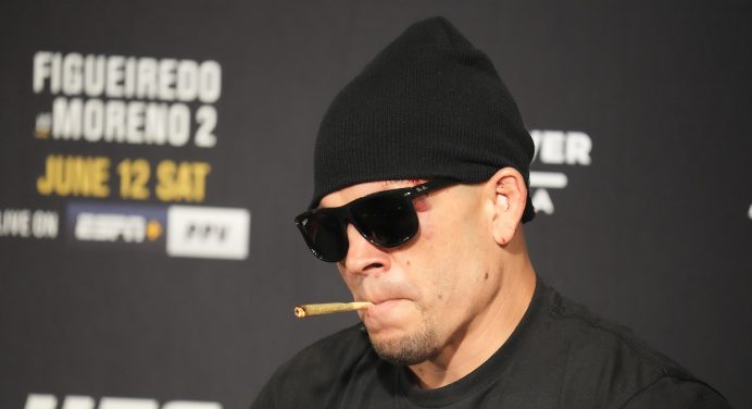 UFC retira a maconha da lista de substâncias proibidas do seu programa antidoping