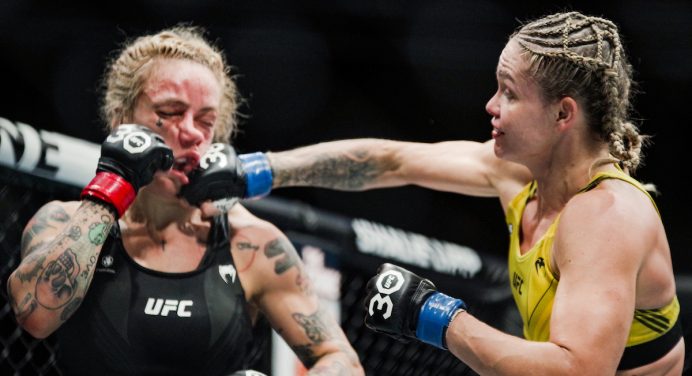 Tainara Lisboa finaliza Jessica-Rose Clark e estreia com o pé direito no UFC