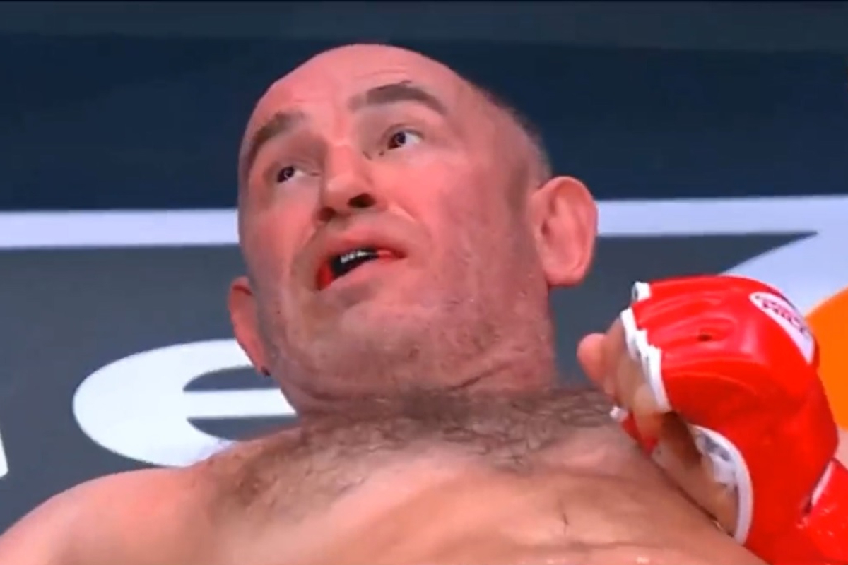 Aleksei Oleinik é um veterano do MMA com passagem pelo UFC